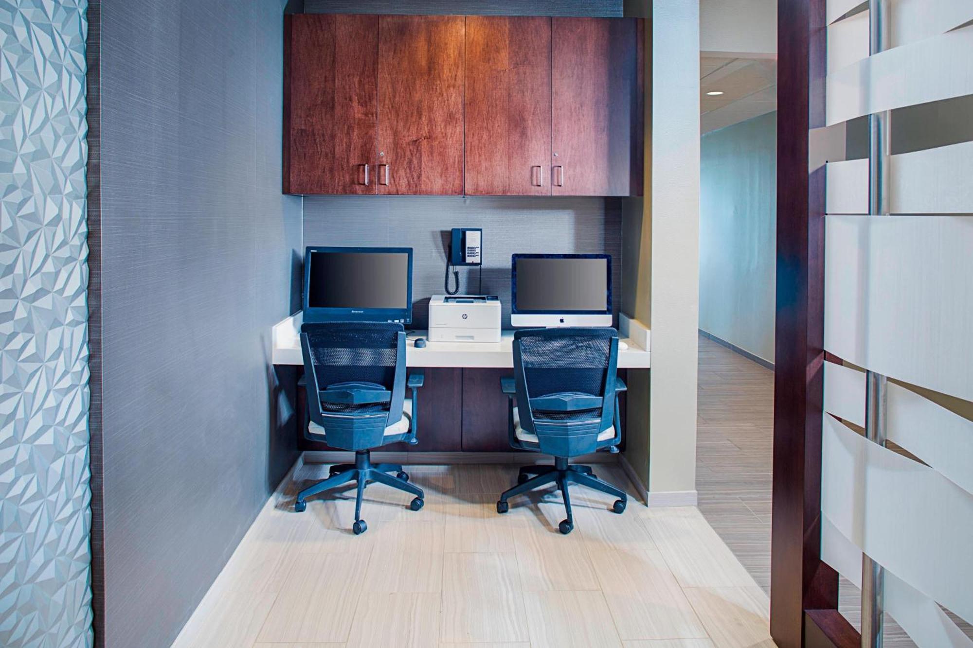 Springhill Suites By Marriott Carle Place Garden City Exterior foto